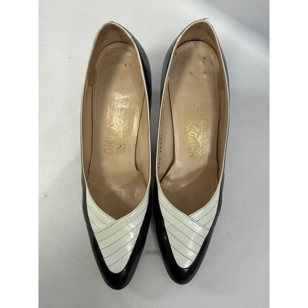 VINTAGE Salvatore Ferragamo black and white women's pumps Size 6.5 No box - Picture 1 of 5